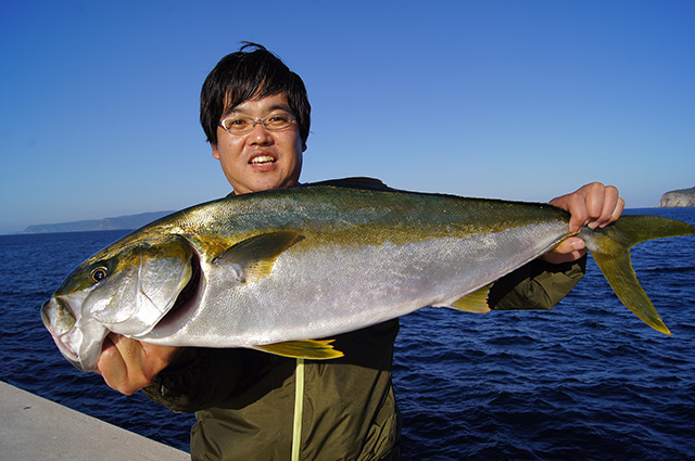 豊田沖堤防で釣れた5kg級のヒラマサ